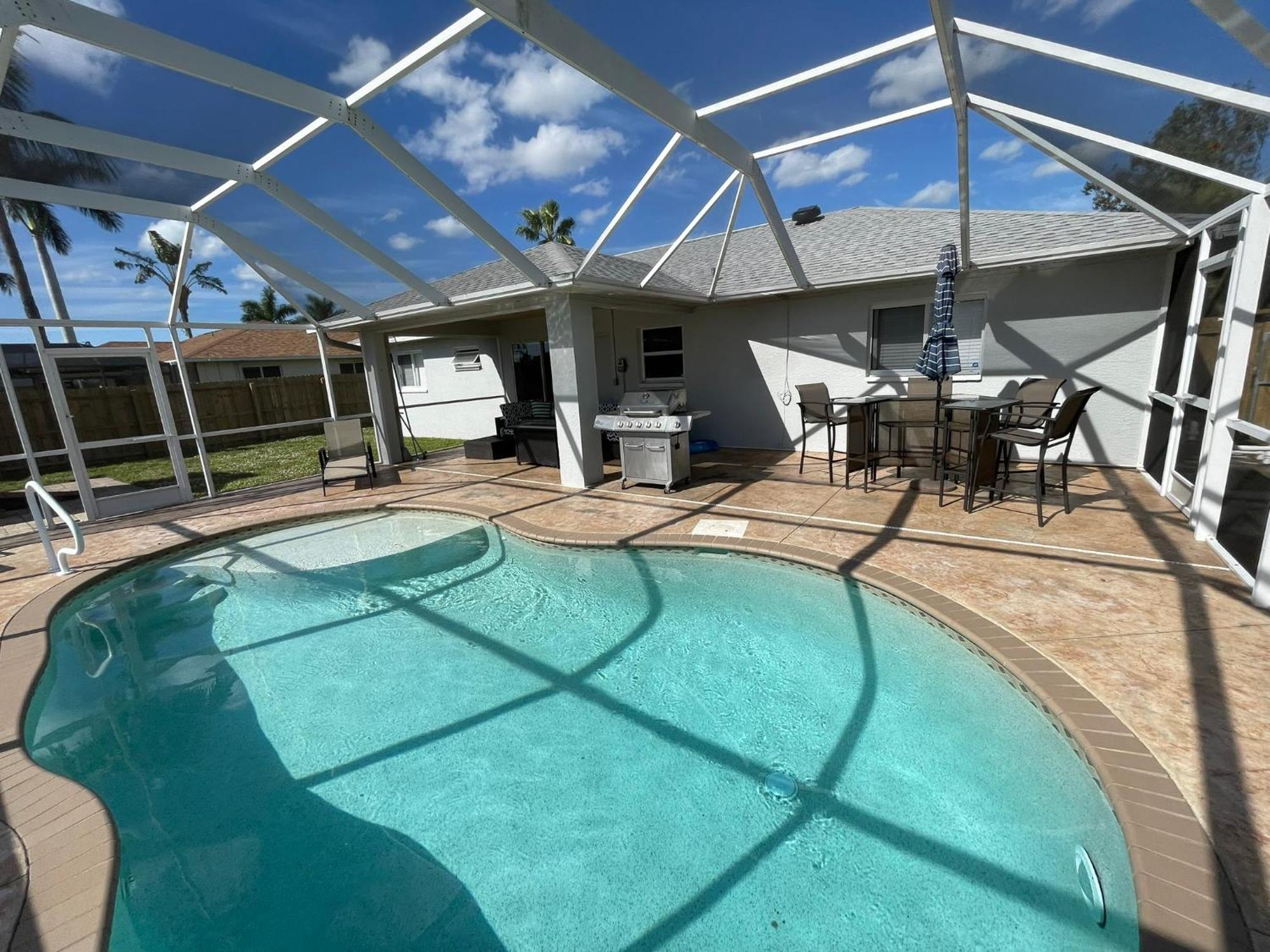 Beautiful Pool Home With Sleeping For 8 For Lovelypeople Cape Coral Exterior photo