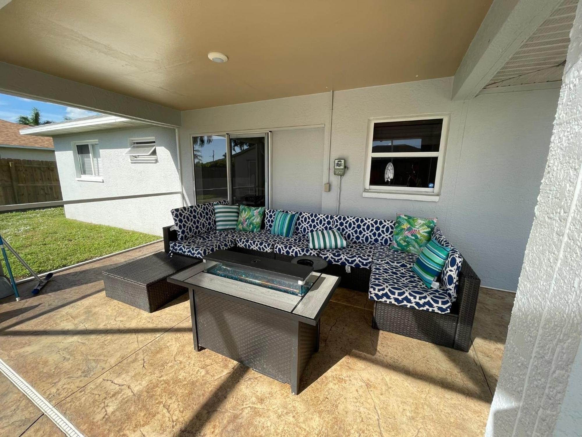 Beautiful Pool Home With Sleeping For 8 For Lovelypeople Cape Coral Exterior photo