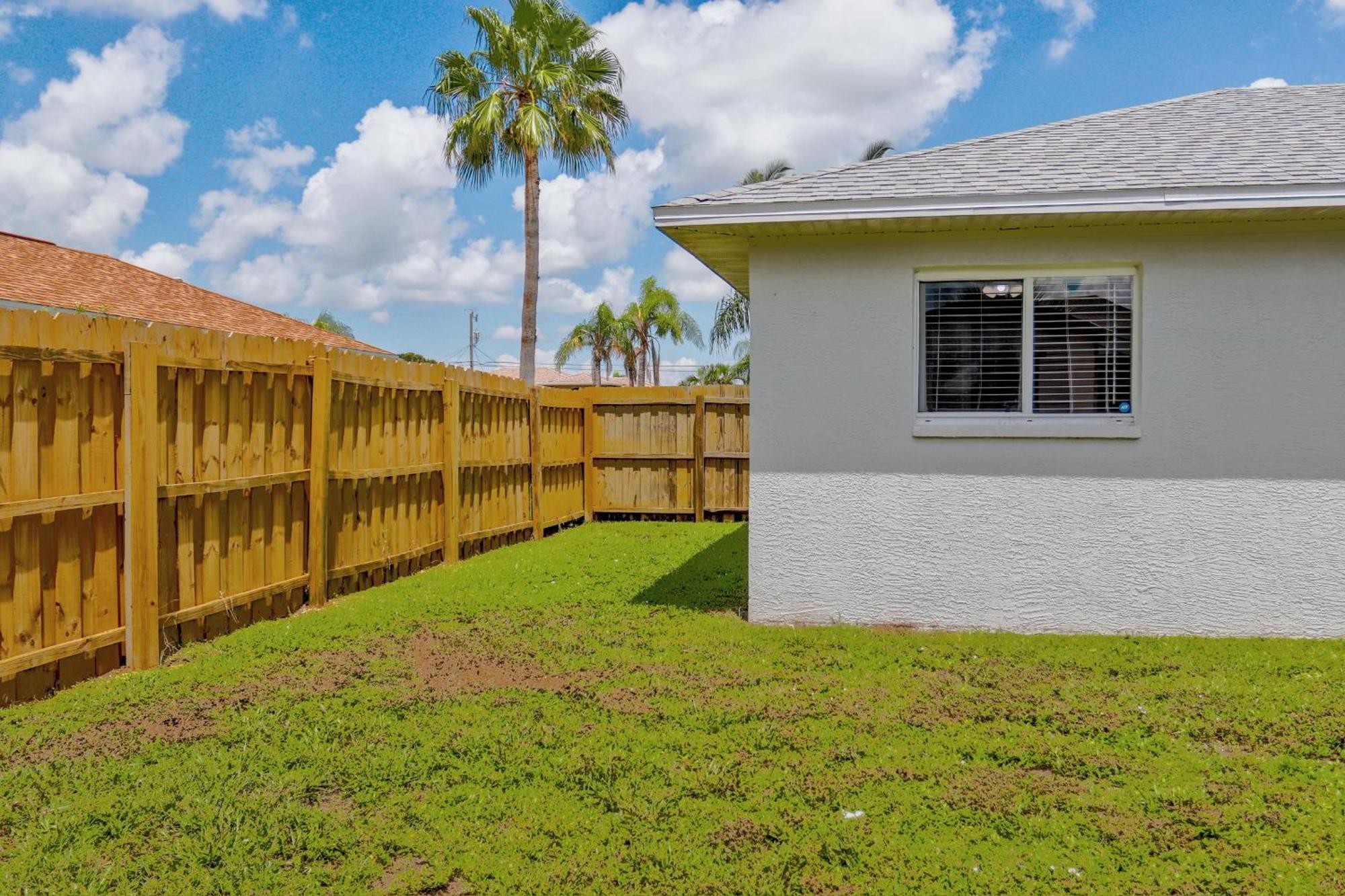 Beautiful Pool Home With Sleeping For 8 For Lovelypeople Cape Coral Exterior photo